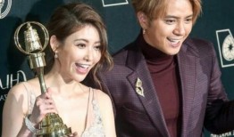 娱乐百分百最新爆料,明星幕后故事大揭秘！